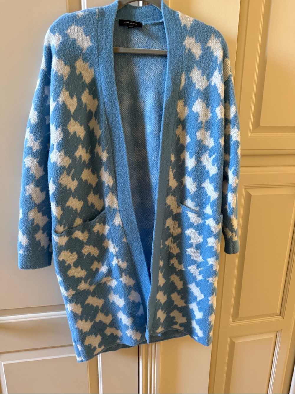 Ann Taylor Open-Front Blue Houndstooth Long Cardigan Sweater